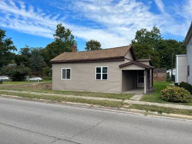 Main picture of 1004 W Sandusky Ave