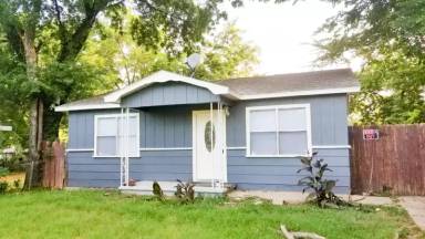 Main picture of 413 E Morton St