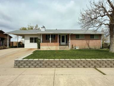 Main picture of 543 Stansbury Ave