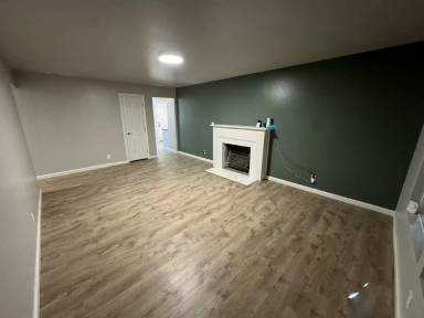 Main picture of 5015 Fruitridge Rd