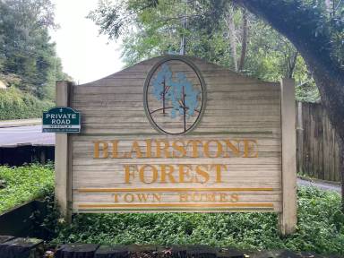 Main picture of 1702 Beechwood Cir N