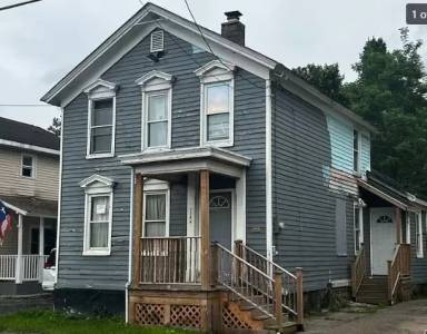 Main picture of 1124 Schuyler St