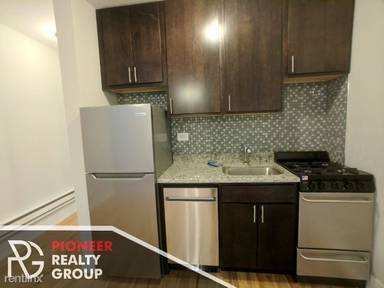 Main picture of 815-23 W Cornelia Ave