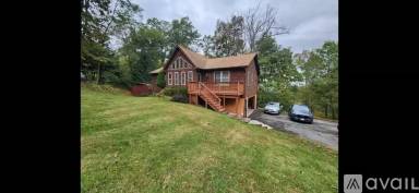 Main picture of 651 Tulip Poplar Dr