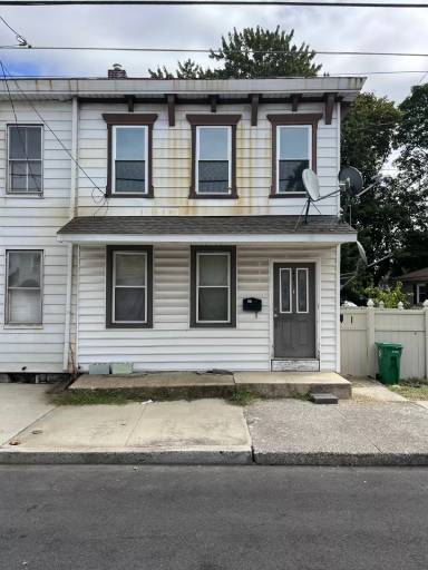Main picture of 443 N Pitt St