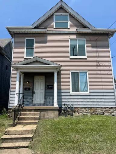 Main picture of 450 Jefferson St