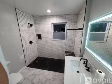 Main picture of 6301 Freedom Dr