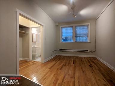 Main picture of 511 W Melrose St