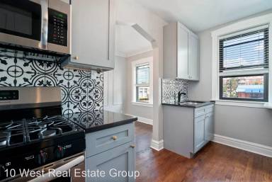 Main picture of 317 W Calendar Ave