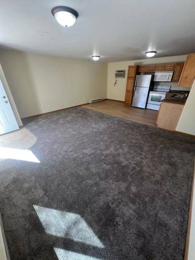 Main picture of 1006 S Washington St