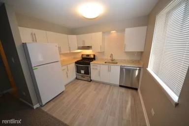 Main picture of 319 Bluff Ave