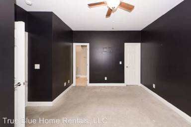 Main picture of 100 Venezia Ct