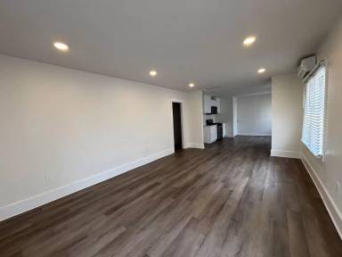 Main picture of 11069 Evans St