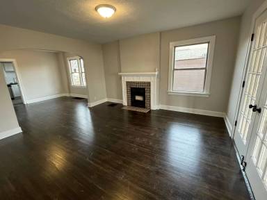 Main picture of 465 E Hudson St