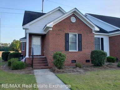Main picture of 611 Amberdale West Cir