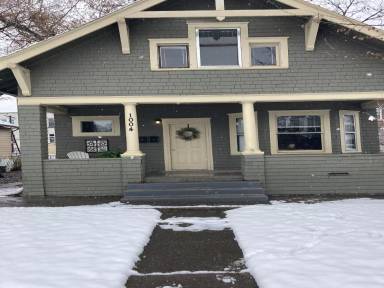 Main picture of 1004 2nd Ave N