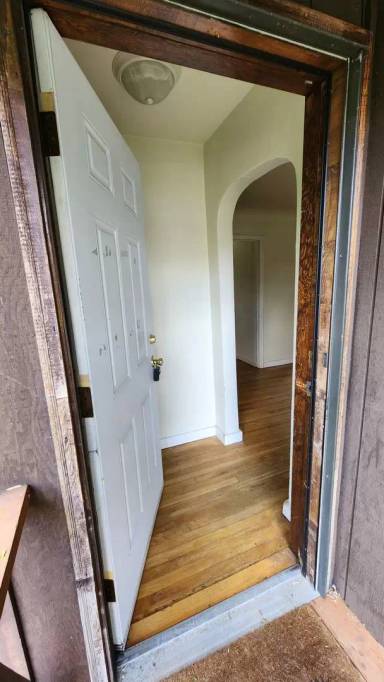 Main picture of 611 S Ferrall St