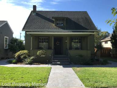 Main picture of 310 W Oak St