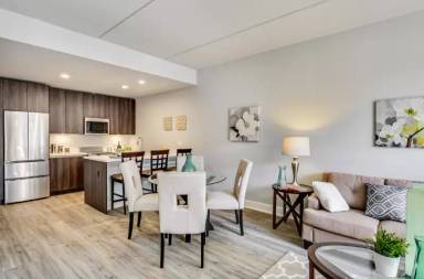 Main picture of 1168 N Wells St