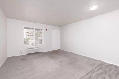 Main picture of 580 Mesa Blvd
