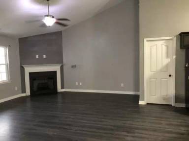 Main picture of 111 Woodbury Farm Dr