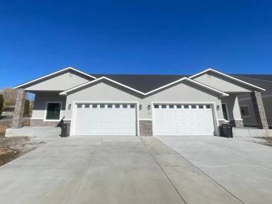 Main picture of 9007 Nafizah Way
