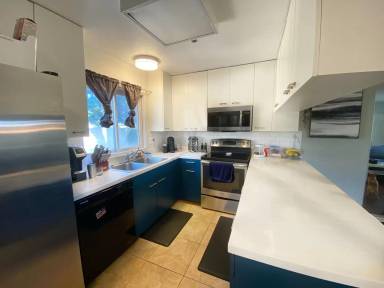 Main picture of 7002 Melody Ln