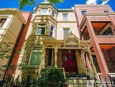 Main picture of 664 W Melrose St