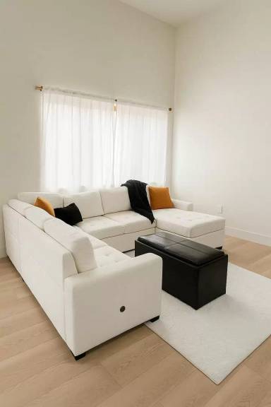 Main picture of 3636 Gardenia Ave