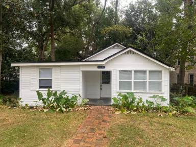 Main picture of 1533 Grape St