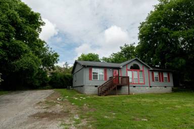 Main picture of 222 Myatt Dr