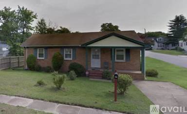 Main picture of 3748 Giles Cir