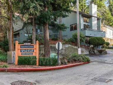 Main picture of 10819 NE 37th Pl