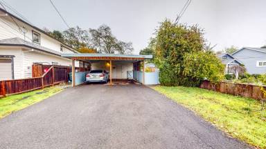 Main picture of 868 Brigham Ave