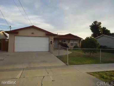 Main picture of 8819 Ellenwood Cir