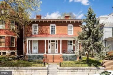 Main picture of 229 Kalorama St