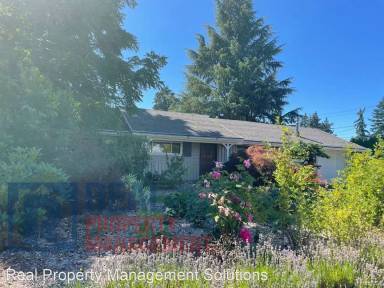 Main picture of 1925 NE 130th Ave
