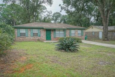Main picture of 5641 Old Hickory Ln