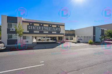 Main picture of 520 University Way