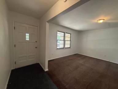Main picture of 2561 S Ferguson Ave