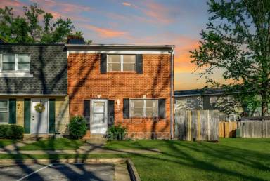 Main picture of 110 Manor Ln