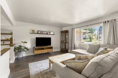 Main picture of 5026 Palmer Park Blvd