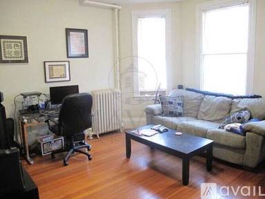 Main picture of 85 College Ave