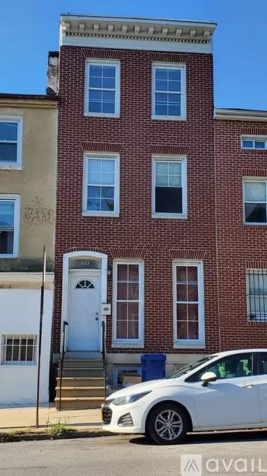 Main picture of 914 W Lombard St