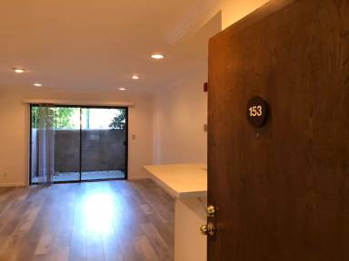 Main picture of Warner West