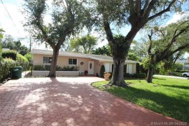 Main picture of 9130 SW 73rd St