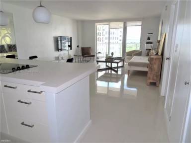 Main picture of 5701 Collins Ave