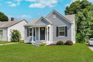 Main picture of 1414 E 46th St