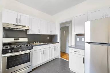 Main picture of 3286 33rd St