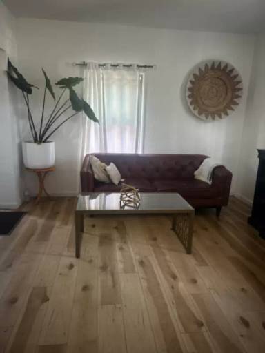 Main picture of 3825 Mera St